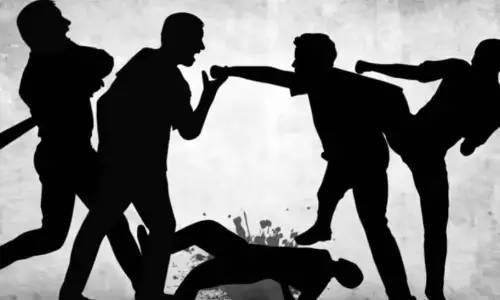 Kerala: बीजेपी कार्यालय में अल्पसंख्यक मोर्चा नेता की पिटाई Kerala: बीजेपी कार्यालय में अल्पसंख्यक मोर्चा नेता की पिटाई