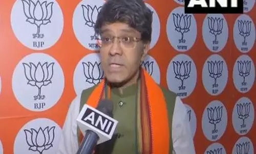 दिल्लीवासी कांग्रेस और आप के नाटक पर विश्वास नहीं करेंगे: BJP के सीआर केसवन