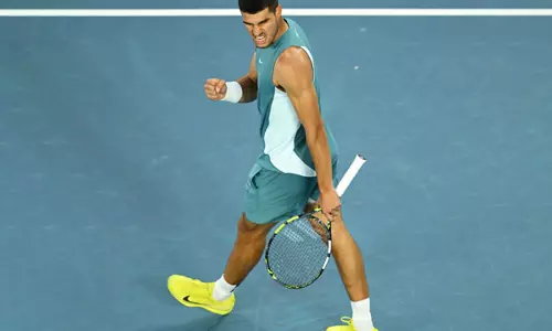 Australian Open: अल्काराज़ ने आर3 में जगह बनाई, करियर ग्रैंड स्लैम की ओर कदम बढ़ाया Australian Open: अल्काराज़ ने आर3 में जगह बनाई, करियर ग्रैंड स्लैम की ओर कदम बढ़ाया