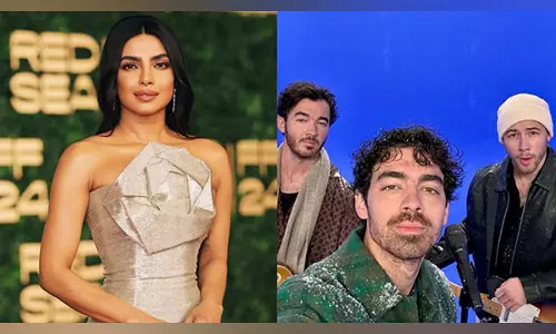 Priyanka Chopra हॉलिडे मूवी के लिए जोनास ब्रदर्स के साथ मिलकर काम करेंगी Priyanka Chopra हॉलिडे मूवी के लिए जोनास ब्रदर्स के साथ मिलकर काम करेंगी