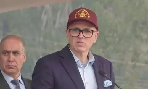 Omar Abdullah ने देश की सुरक्षा के लिए सशस्त्र बलों की प्रशंसा की Omar Abdullah ने देश की सुरक्षा के लिए सशस्त्र बलों की प्रशंसा की