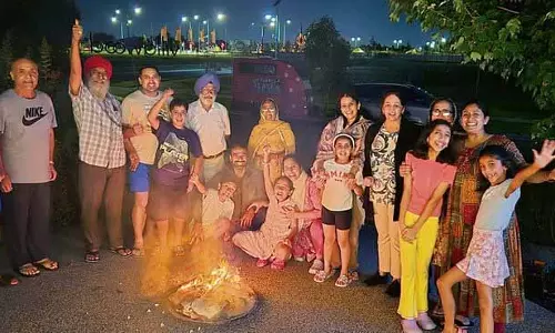 NRI ने उत्साह के साथ मनाई लोहड़ी