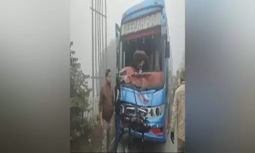 कोहरे का कहर, दो वॉल्वो बस आपस में टकराई, 7 घायल