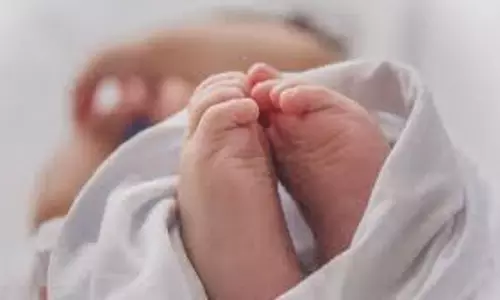 Lucknow: पॉलीथिन में मिला नवजात का शव, पुलिस की जांच जारी