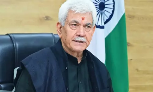 LG Sinha: सैनिकों के बलिदान की भरपाई के लिए कोई भी मुद्रा पर्याप्त मूल्यवान नहीं
