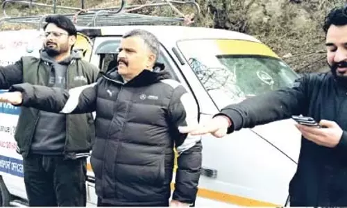 MVD डोडा ने सड़क सुरक्षा जागरूकता कार्यक्रम आयोजित किया MVD डोडा ने सड़क सुरक्षा जागरूकता कार्यक्रम आयोजित किया