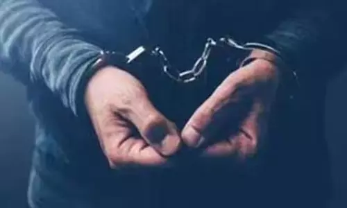 दस साल की बच्ची का यौन उत्पीड़न, सेवानिवृत्त सरकारी अधिकारी गिरफ्तार दस साल की बच्ची का यौन उत्पीड़न, सेवानिवृत्त सरकारी अधिकारी गिरफ्तार