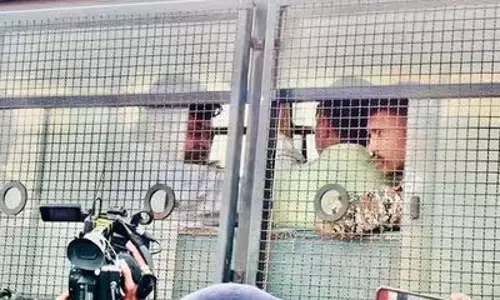 Beed sarpanch murder: मुंडे के सहयोगी वाल्मिक कराड पर मकोका का मामला दर्ज