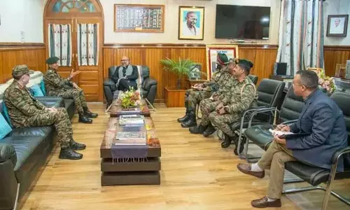 Nagaland : राज्यपाल और मुख्यमंत्री के साथ मणिपुर में सुरक्षा स्थिति पर चर्चा की Nagaland : राज्यपाल और मुख्यमंत्री के साथ मणिपुर में सुरक्षा स्थिति पर चर्चा की