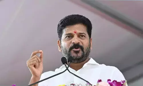 रेवंत रेड्डी ने RSS प्रमुख मोहन भागवत की आलोचना की, कड़ी कार्रवाई की मांग की
