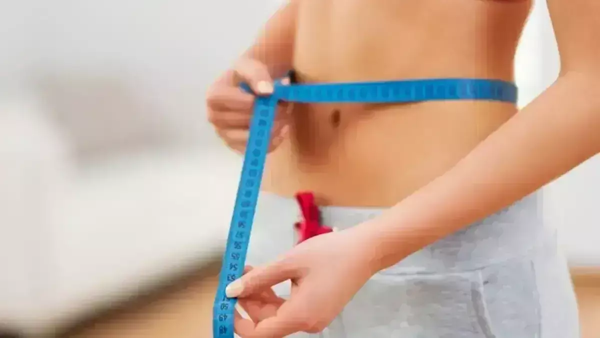Lifestyle: सर्दियों में बढ़ते मोटापे को कंट्रोल करने के लिए यह सिंपल टिप्स आपनाये Lifestyle: सर्दियों में बढ़ते मोटापे को कंट्रोल करने के लिए यह सिंपल टिप्स आपनाये
