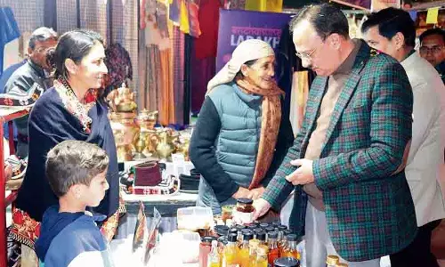 Delhi Haat में राज्य की विरासत और व्यंजनों का प्रदर्शन