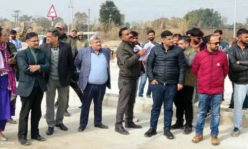 मोटर वाहन विभाग ने कोट Bhalwal में ड्राइविंग कौशल परीक्षण शुरू किया मोटर वाहन विभाग ने कोट Bhalwal में ड्राइविंग कौशल परीक्षण शुरू किया