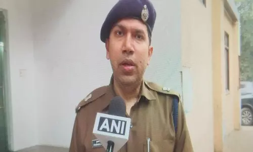 Honour killing: प्रेम विवाह की इच्छा रखने पर 20 वर्षीय युवती की पिता ने कर दी हत्या Honour killing: प्रेम विवाह की इच्छा रखने पर 20 वर्षीय युवती की पिता ने कर दी हत्या