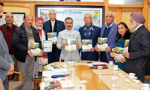 नशीली दवाओं के खतरे और जंगल की आग को रोकने में मदद के लिए NGO की मदद ली