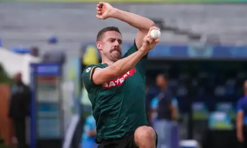 दक्षिण अफ्रीका के तेज गेंदबाज एनरिक नोर्त्जे ICC चैंपियंस ट्रॉफी से बाहर दक्षिण अफ्रीका के तेज गेंदबाज एनरिक नोर्त्जे ICC चैंपियंस ट्रॉफी से बाहर