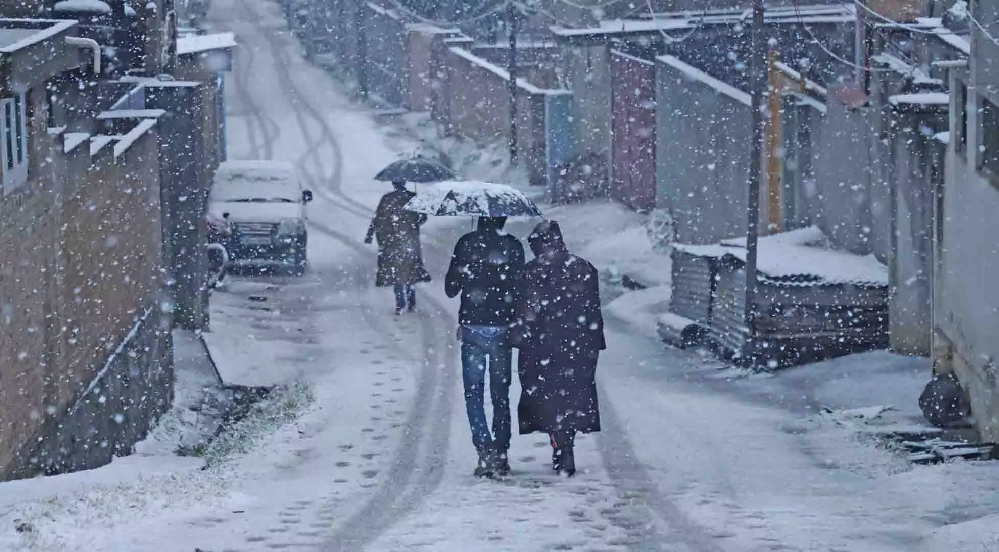 मौसम विभाग ने ऊंचे इलाकों में हल्की बर्फबारी का अनुमान जताया