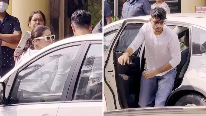 सारा अली खान, इब्राहिम अली खान लीलावती अस्पताल में अपने पिता से मिलने पहुंचे सारा अली खान, इब्राहिम अली खान लीलावती अस्पताल में अपने पिता से मिलने पहुंचे