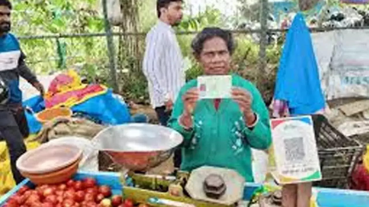 स्थानीय राशन कार्ड की कमी के कारण स्ट्रीट वेंडर्स को सर्वेक्षण से बाहर रखा जा सकता है