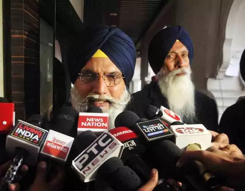 असंतुष्ट Akali Dal के नेताओं ने फिर जत्थेदार से मुलाकात की