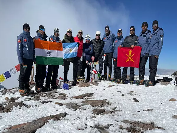 भारतीय और अर्जेंटीना की सेनाओं ने Army Day 2025 पर माउंट अकोंकागुआ पर सफलतापूर्वक चढ़ाई की