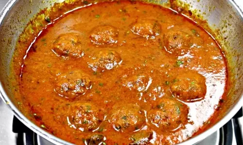 Cabbage Kofta Recipe: सेहत के लिए फायदेमंद हैं गोभी के कोफ्ते Cabbage Kofta Recipe: सेहत के लिए फायदेमंद हैं गोभी के कोफ्ते