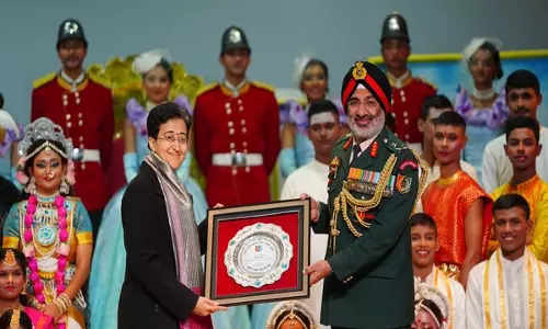Delhi CM ने गणतंत्र दिवस शिविर का निरीक्षण किया, एनसीसी कैडेटों ने गार्ड ऑफ ऑनर दिया
