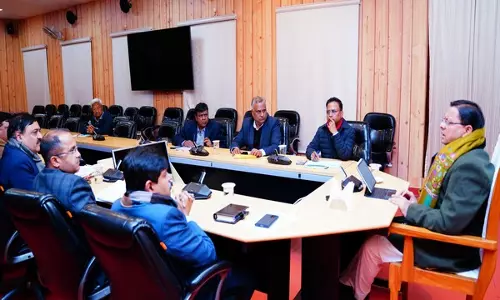 CM Dhami ने यात्रियों को दुर्घटना बीमा का लाभ देने के निर्देश दिए CM Dhami ने यात्रियों को दुर्घटना बीमा का लाभ देने के निर्देश दिए