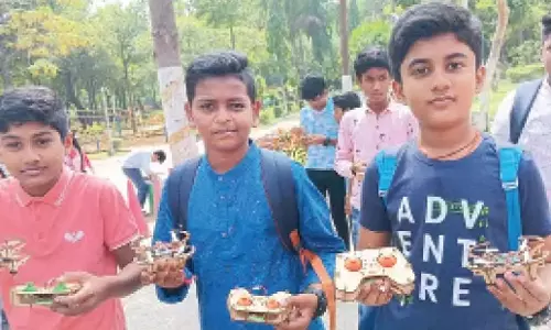 Andhra: आरएससी में ‘जूनियर ड्रोन मास्टर’ कार्यक्रम का समापन Andhra: आरएससी में ‘जूनियर ड्रोन मास्टर’ कार्यक्रम का समापन