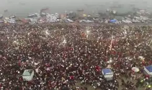 Mahakumbh 2025 Amrit snan: जानिए शाही स्नान का नाम अमृत स्नान क्यों रखा गया Mahakumbh 2025 Amrit snan: जानिए शाही स्नान का नाम अमृत स्नान क्यों रखा गया