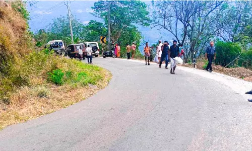 कोई सुरक्षा व्यवस्था नहीं: कंझार-वागामोन मार्ग पर दुर्घटना का सिलसिला जारी कोई सुरक्षा व्यवस्था नहीं: कंझार-वागामोन मार्ग पर दुर्घटना का सिलसिला जारी