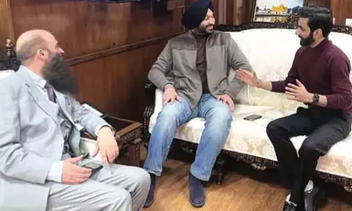 JKHARA ने कश्मीर के लिए परेशानी मुक्त रेल सेवा और मालगाड़ी शुरू करने पर जोर दिया JKHARA ने कश्मीर के लिए परेशानी मुक्त रेल सेवा और मालगाड़ी शुरू करने पर जोर दिया
