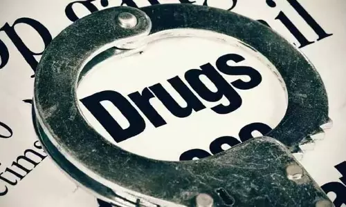 Assam : कछार में 3 करोड़ रुपये से अधिक मूल्य के प्रतिबंधित सामान के साथ पांच गिरफ्तार Assam : कछार में 3 करोड़ रुपये से अधिक मूल्य के प्रतिबंधित सामान के साथ पांच गिरफ्तार