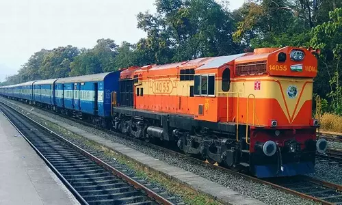 Kerala: राज्यरानी में फिलहाल दो स्लीपर कोच कम नहीं किए जाएंगे Kerala: राज्यरानी में फिलहाल दो स्लीपर कोच कम नहीं किए जाएंगे