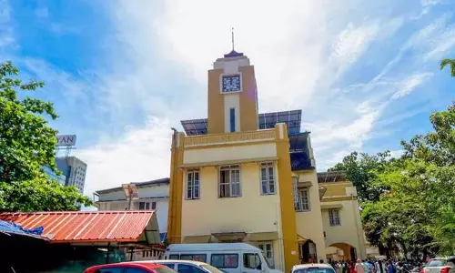 Kozhikode मेडिकल कॉलेज में दवा वितरण रुका, मरीज़ संकट में