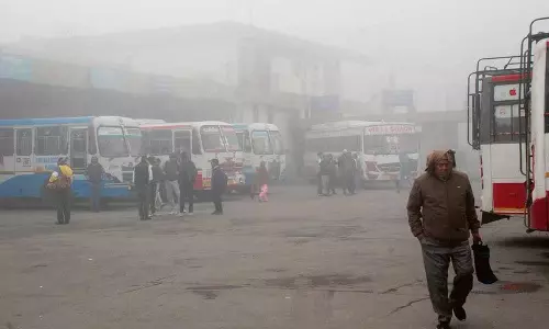 Haryana :  कोहरे के कारण एनएच-44 पर यातायात बाधित, छोटी-मोटी दुर्घटनाएं