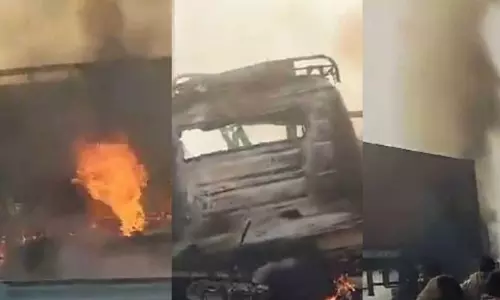 Sriganganagar: घने कोहरे के बीच हाईवे पर एक दर्जन गाड़ियां आपस में टकराईं Sriganganagar: घने कोहरे के बीच हाईवे पर एक दर्जन गाड़ियां आपस में टकराईं