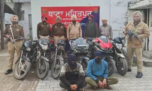 Jalandhar: बाइक चोर गिरोह के दो सदस्य गिरफ्तार, छह वाहन बरामद Jalandhar: बाइक चोर गिरोह के दो सदस्य गिरफ्तार, छह वाहन बरामद
