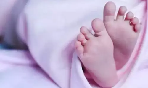 मां को चढ़ाई गई थी एक्सपायर्ड सेलाइन, नवजात ने तोड़ा दम मां को चढ़ाई गई थी एक्सपायर्ड सेलाइन, नवजात ने तोड़ा दम