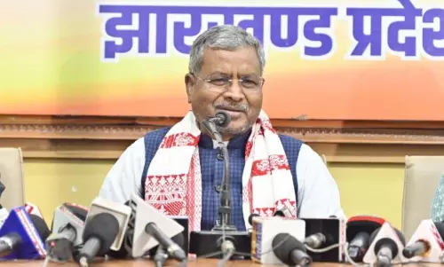 Ranchi: बरहेट के सोनाजोरी गांव में गंभीर बिजली संकटः बाबूलाल Ranchi: बरहेट के सोनाजोरी गांव में गंभीर बिजली संकटः बाबूलाल