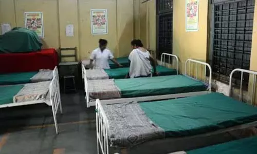 PUNE : पीएमसी ने नियम उल्लंघन पर छह निजी अस्पतालों को नोटिस जारी किया PUNE : पीएमसी ने नियम उल्लंघन पर छह निजी अस्पतालों को नोटिस जारी किया