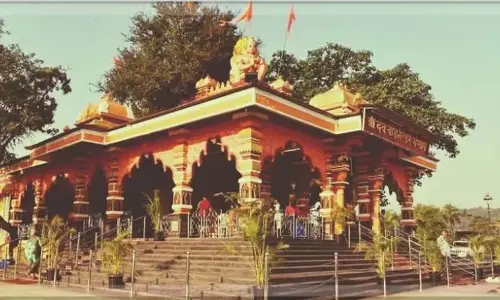 Bodgeshwar जात्रा में चाकू से हमले में तीन पुलिसकर्मी घायल
