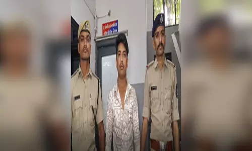 लिव-इन रिलेशनशिप के लिए हिंदू नाम रखने वाला मुस्लिम युवक गिरफ्तार लिव-इन रिलेशनशिप के लिए हिंदू नाम रखने वाला मुस्लिम युवक गिरफ्तार