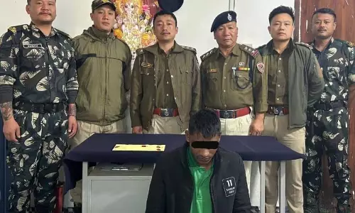 Arunachal : बांदरदेवा पुलिस ने तेज गति से पीछा कर ड्रग तस्कर को पकड़ा Arunachal : बांदरदेवा पुलिस ने तेज गति से पीछा कर ड्रग तस्कर को पकड़ा