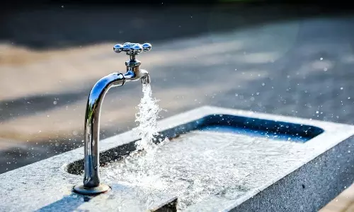 Thane में पानी की आपूर्ति बहाल: नाराज नागरिक जल आपूर्ति कार्यालय में बैठे
