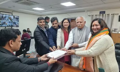 दिल्ली चुनाव: BJP की श्वेता सैनी, मनजिंदर सिंह सिरसा ने नामांकन दाखिल किया