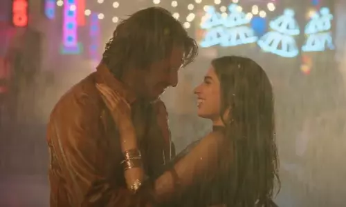 क्या आपने Khushi Kapoor और जुनैद खान की रोमांटिक लवयापा ट्रैक रहना कोल में आमिर खान को देखा?