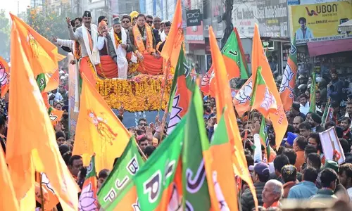 उत्तराखंड के CM धामी ने स्थानीय निकाय चुनावों से पहले पार्टी उम्मीदवारों के लिए किया प्रचार उत्तराखंड के CM धामी ने स्थानीय निकाय चुनावों से पहले पार्टी उम्मीदवारों के लिए किया प्रचार