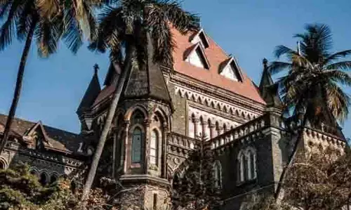 Bombay High Court : 8 कांग्रेस विधायकों को अयोग्य घोषित न करने का गोवा स्पीकर का फैसला बरकरार Bombay High Court : 8 कांग्रेस विधायकों को अयोग्य घोषित न करने का गोवा स्पीकर का फैसला बरकरार
