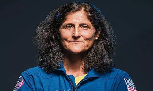 सुनीता विलियम्स 7 महीने अंतरिक्ष में रहने के बाद पहली बार निकलीं बाहर, VIDEO...